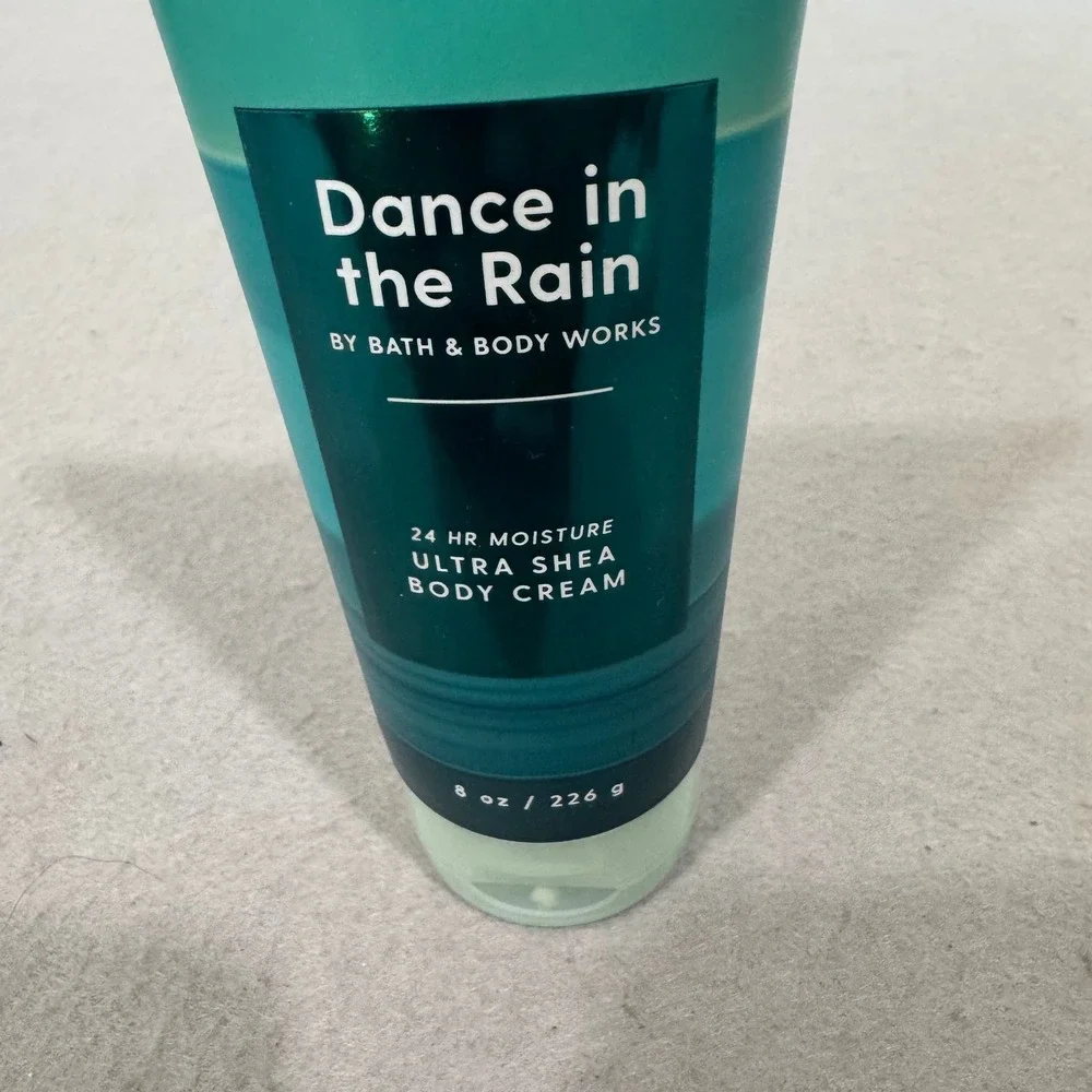Bath & Body Works Body Cream Women 8oz Dance in the Rain Ultra Shea Fresh Rain